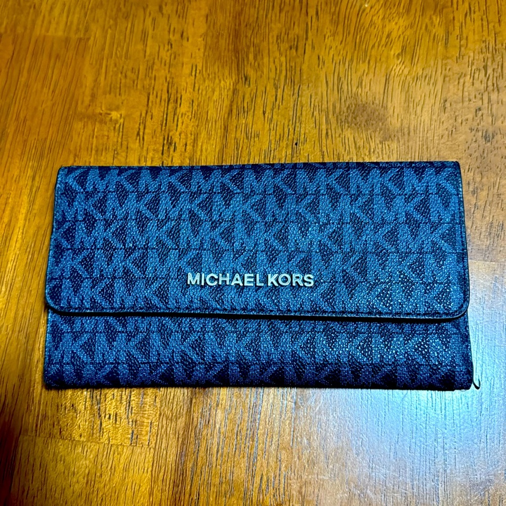 Michael Kors wallet